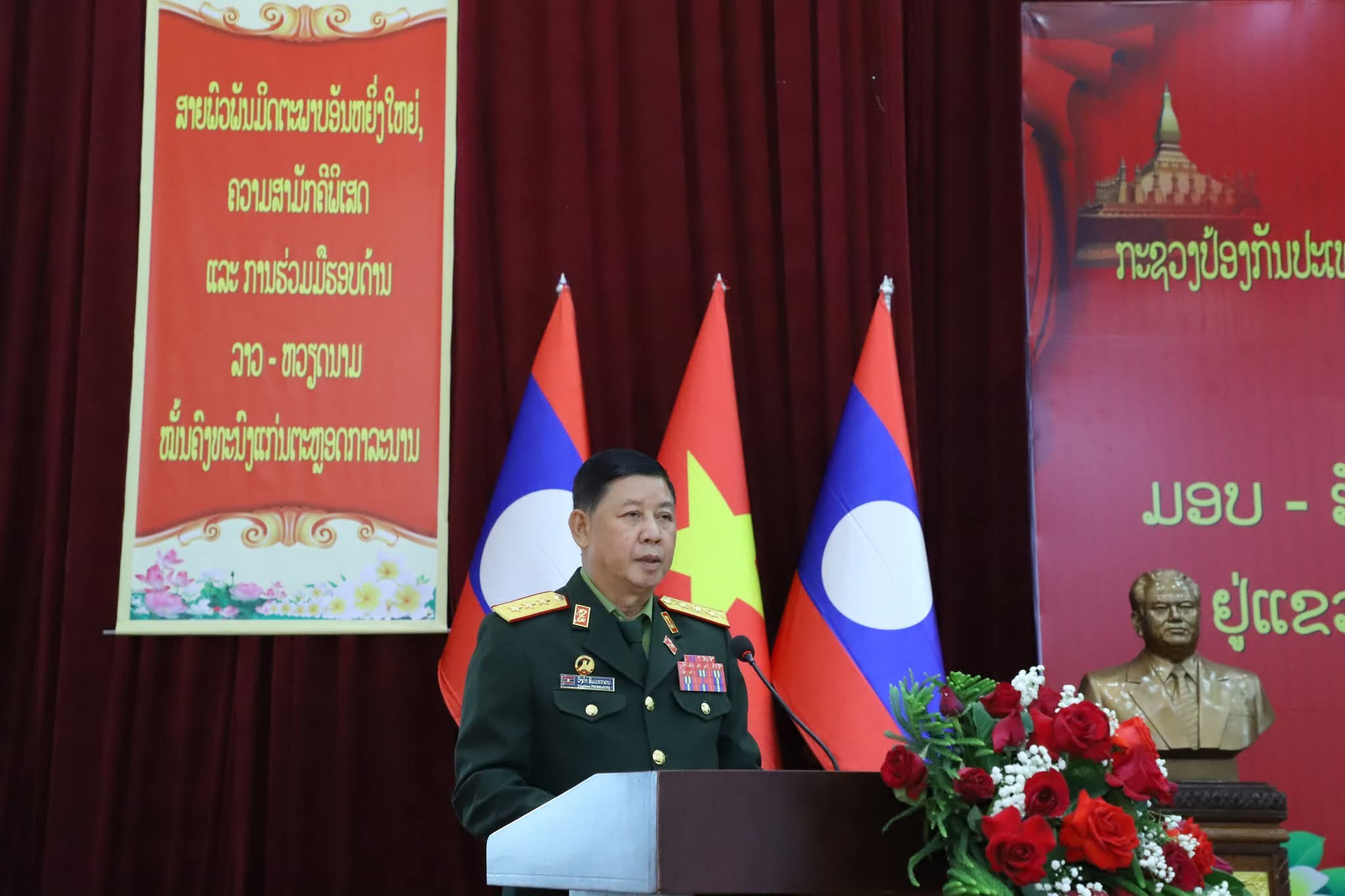 ມອບ-ຮັບ ບັນດາໂຄງການກໍ່ສ້າງ 2 ກຸ່ມບ້ານ ແຂວງຫົວພັນ ແລະ ແຂວງຜົ້ງສາລີ